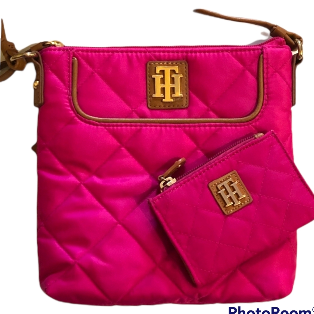 ♥️ TOMMY HILFIGER CROSS-  BODY WITH CARD HOLDER.♥️